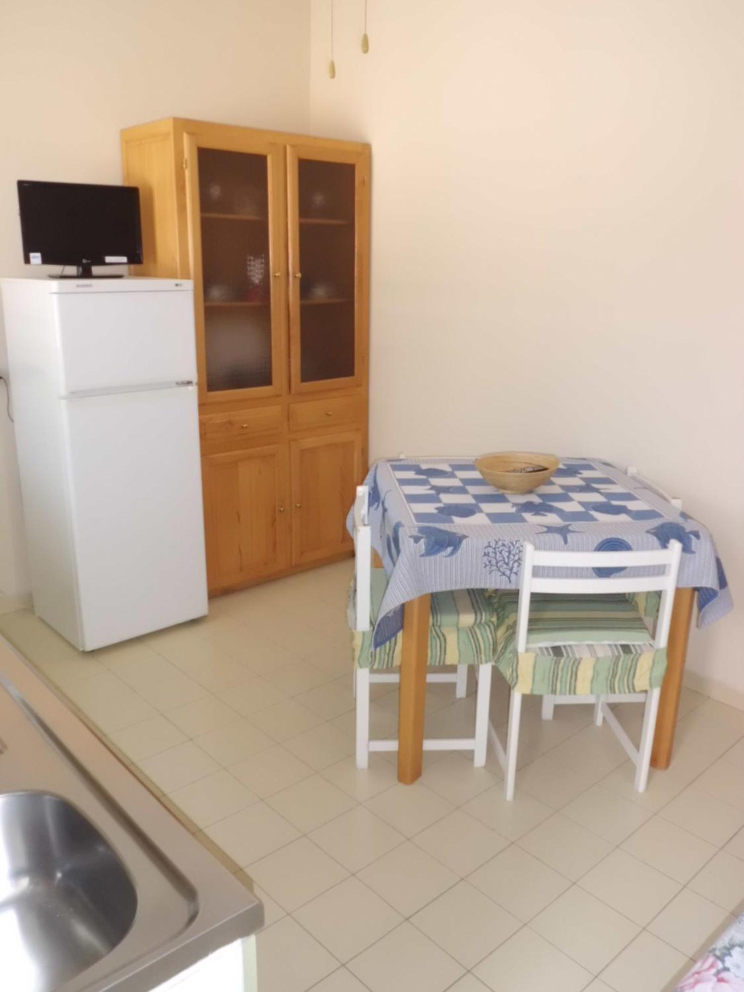 Appartamenti Teulada Di Laura Phòng bức ảnh
